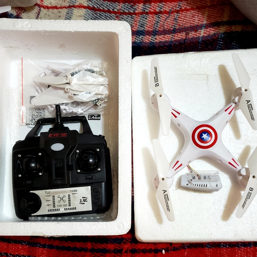 NWT-NEW RC DRONE WIFI QUADCOPTER W/REMOTE